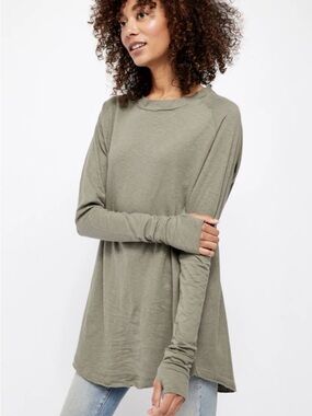 We The Free Arden Tee Olive Green Long-Sleeve Crewneck Oversize Top size M